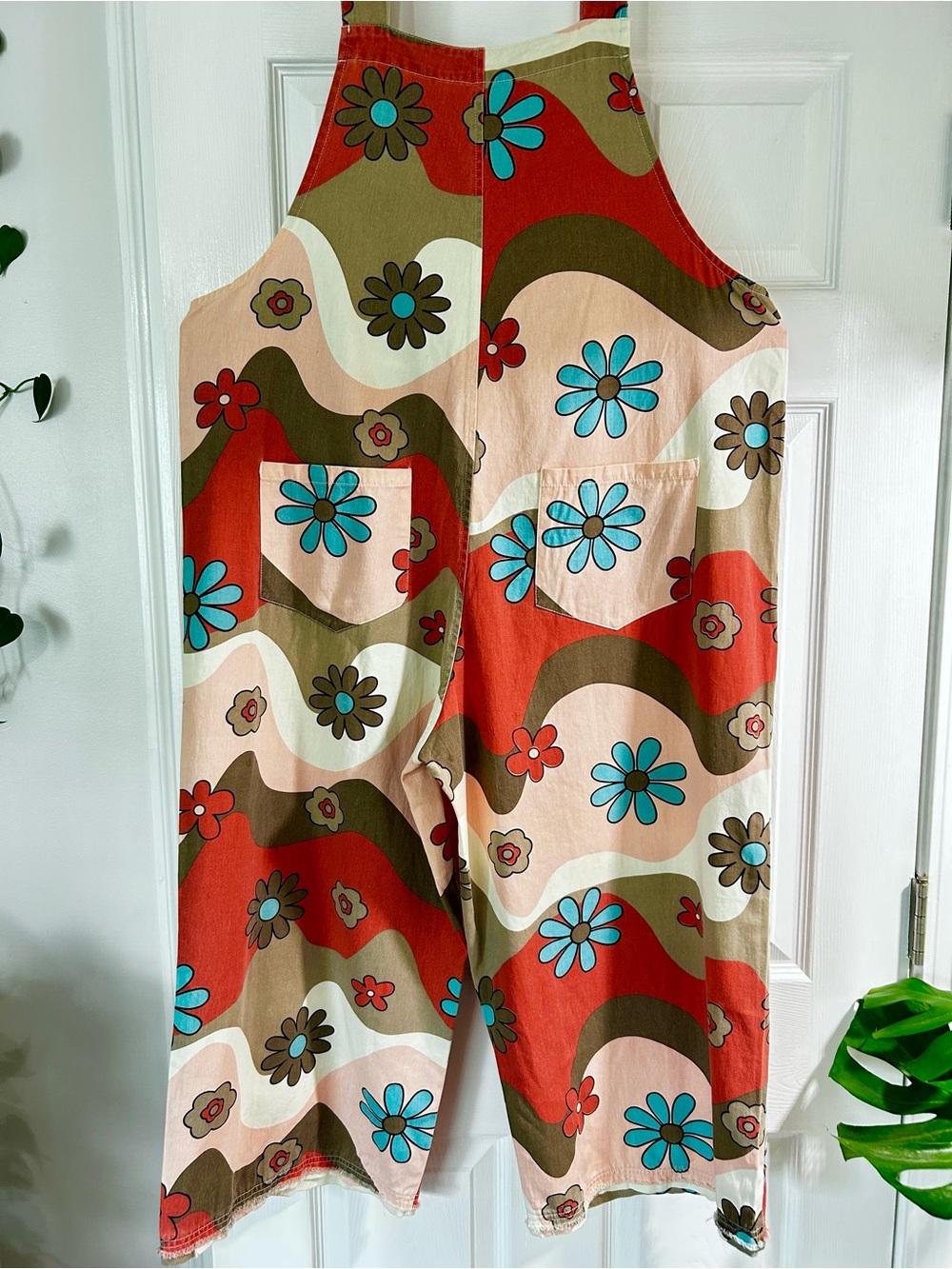 Easel Los Angeles Floral Retro Wide-Leg Jumpsuit Red and Pink Medium 100% Cotton - Picture 4 of 9